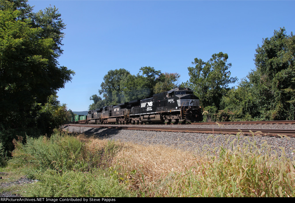 NS train 28X heads East